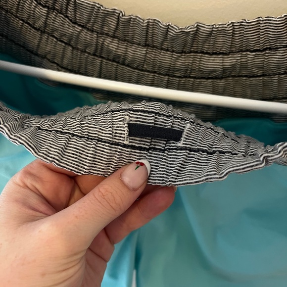 vintage lululemon shorts - Picture 5 of 6